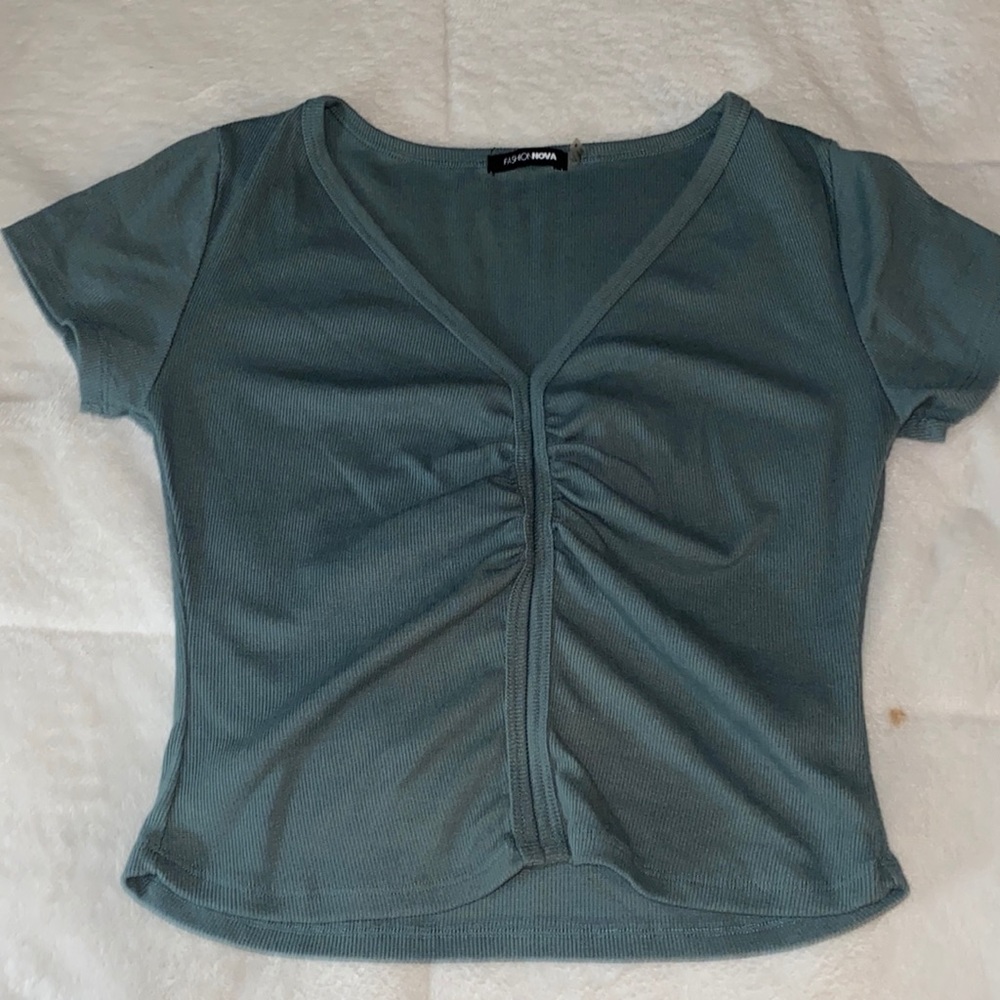 Sage green fashion top 💚